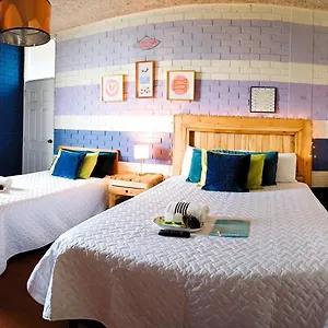 De Lucca Homestay Guatemala City
